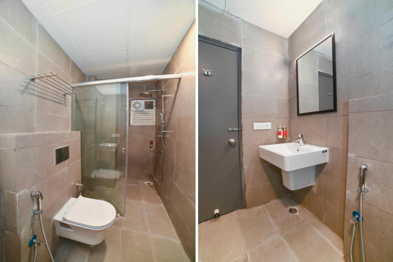 Vaccinated Staff- Oyo Townhouse 384 Nk Hotels Dispur Экстерьер фото